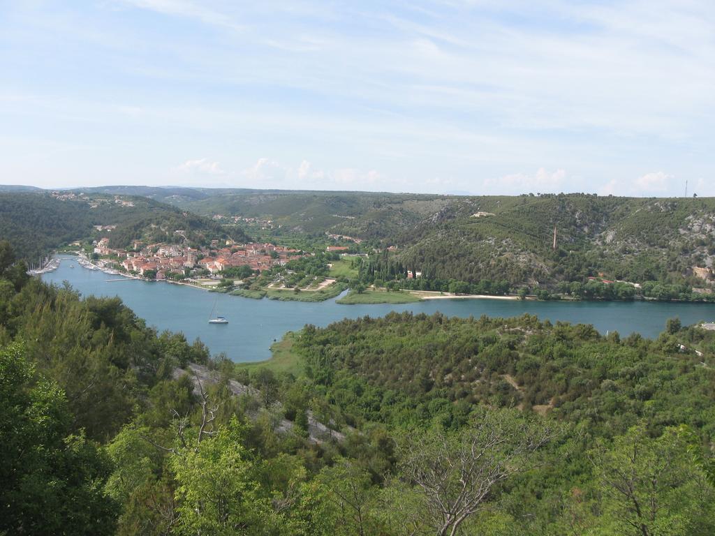 Apartments Darinka Skradin Room photo