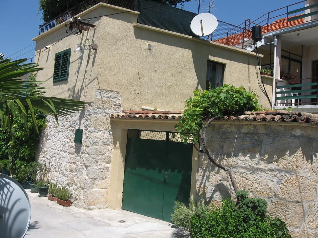 Apartments Darinka Skradin Room photo