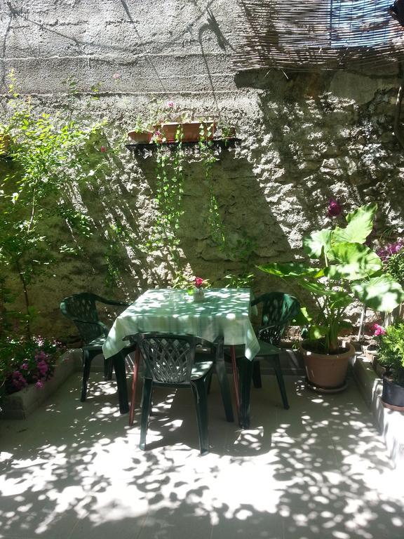 Apartments Darinka Skradin Room photo