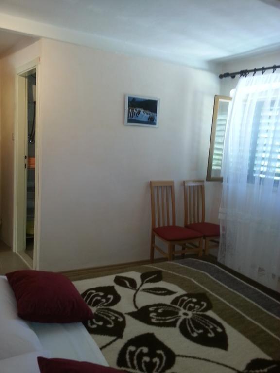 Apartments Darinka Skradin Room photo